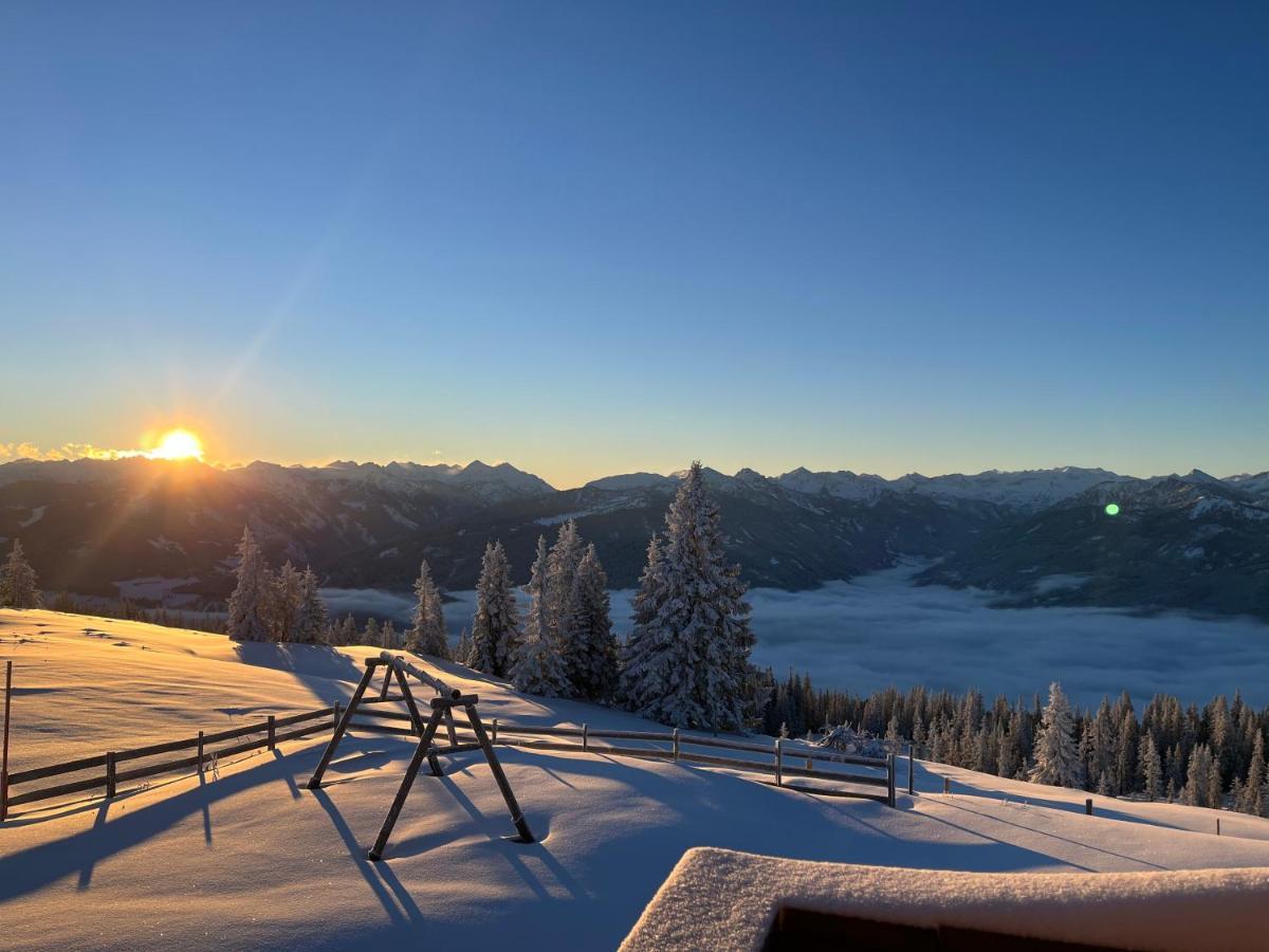 Radstaedter Huette Im Winter Nicht Mit Dem Auto Erreichbar Wunderschoene Alleinlage Schwemmberg Exterior photo